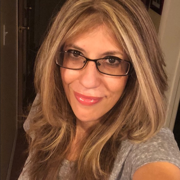 Meet your Posher, Stacy - Picture 1 of 1